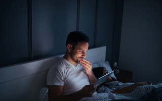 熬夜血压高多久恢复？做好这3件事血压降得快【熬夜血压高多久恢复】