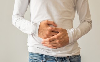 肚子胀气是什么原因怎么解决？3招快速排气【肚子胀气是什么病的征兆】