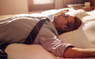22点和23点睡觉差距到底有多大？世界睡眠日，每个人都该了解的睡眠常识【22点和23点睡觉,差距在哪?】