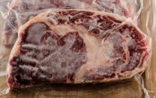 牛排怎么做好吃又简单，家庭版嫩滑多汁的健康烹饪